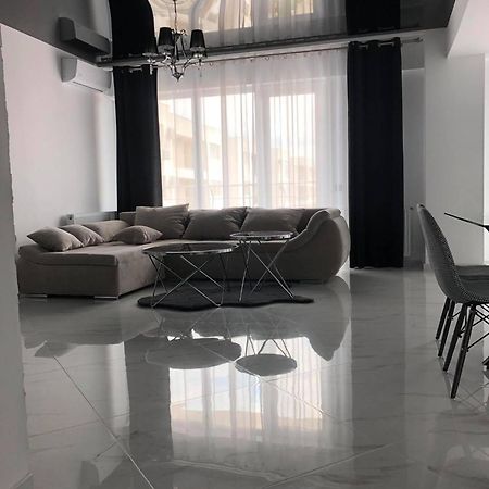 Mamaia Beach Luxury Apartment Exterior photo